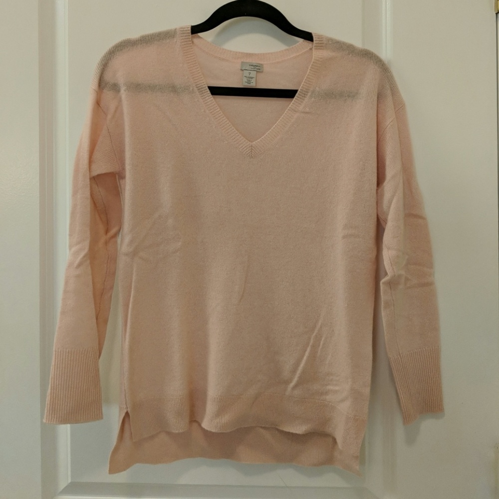 Light pink cashmere sweater